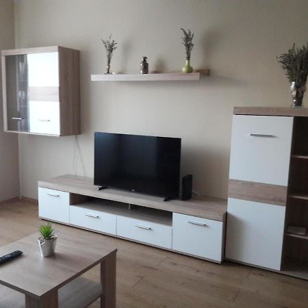 Studio+19 Apartman Казинцбарцика Экстерьер фото