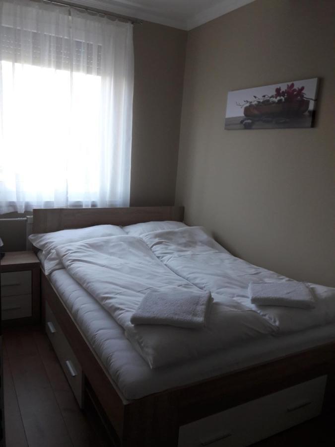 Studio+19 Apartman Казинцбарцика Экстерьер фото