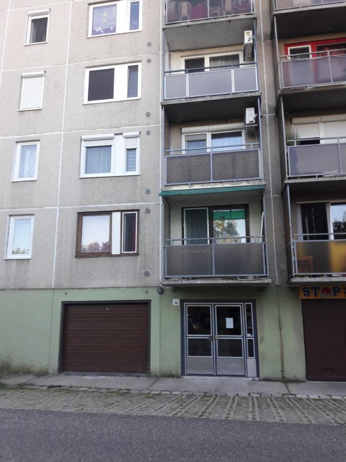 Studio+19 Apartman Казинцбарцика Экстерьер фото